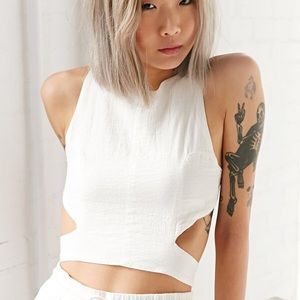 SOMEDAYS LOVIN LINEN CROP Top